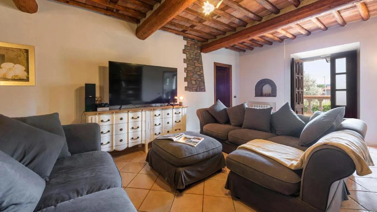 Villa Leone 12&2, Emma Villas San Gennaro  0*, San Gennaro (Lucca) Italy